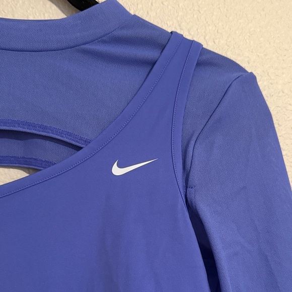 Nike Women's Vibrant Blue Long Sleeve Crop Top - Picture 4 of 8